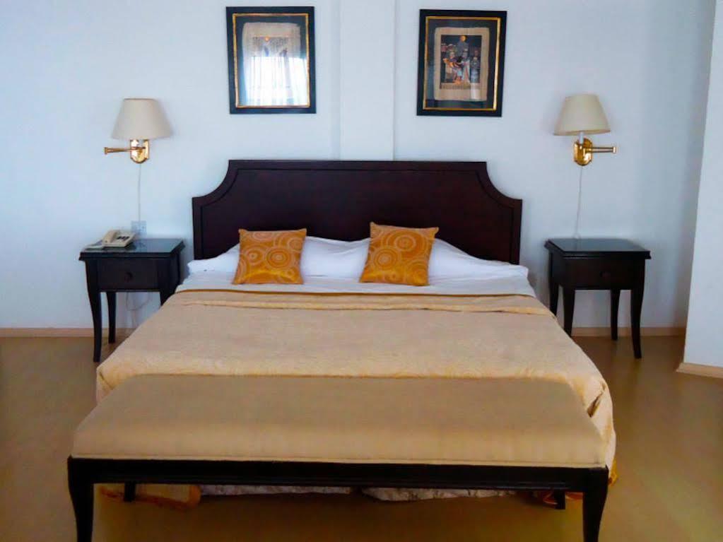 Ada Beach Hotel Karavas  المظهر الخارجي الصورة
