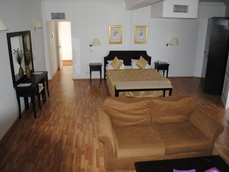 Ada Beach Hotel Karavas  المظهر الخارجي الصورة