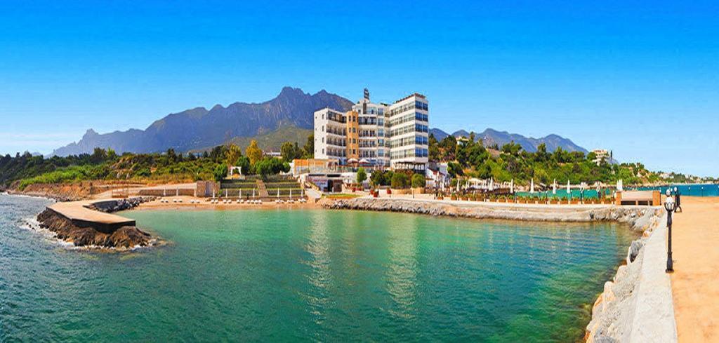 Ada Beach Hotel Karavas  المظهر الخارجي الصورة